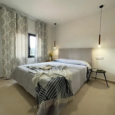 Candiu Establecimiento De 2 Casas Enteras Vall-Llobrega