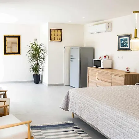 Candiu Establecimiento De 2 Casas Enteras Vall-Llobrega