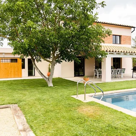Candiu. Establecimiento De 2 Casas Enteras Vall-Llobrega